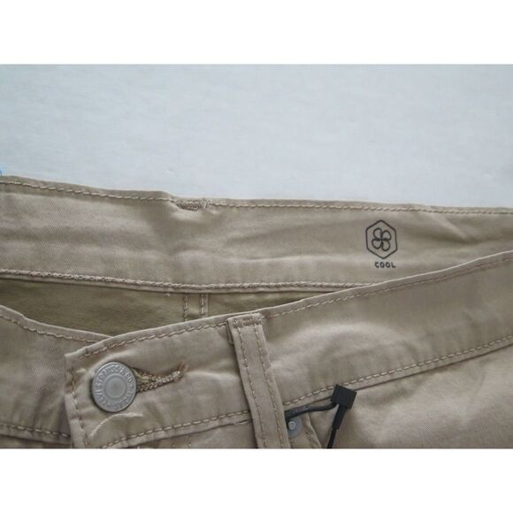 LEVI'S Cool 505 Men's Sz 34 Khaki Regular Fit Cropped 3/4 Pants - Picture 8 of 9
